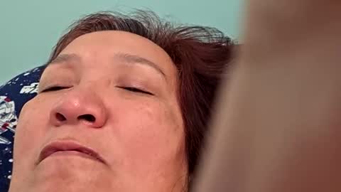 Snapshot of sweetbabe4u27 chatting on 10.29.25 sweetbabe4u27 online show from 10.29.25