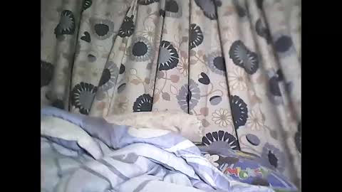 Snapshot of sweetbella24 chatting on 10.20.25 im anne online show from 10.20.25