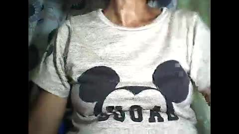 Snapshot of sweetbella24 chatting on 10.29.25 im anne online show from 10.29.25