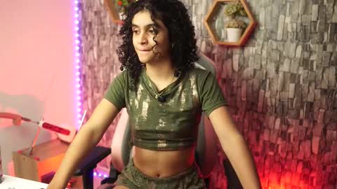 Salom independent model online show from 02.02.26