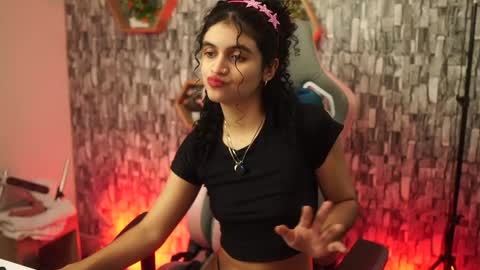 Snapshot of sweetbonii chatting on 04.18.26 Salom independent model online show from 04.18.26