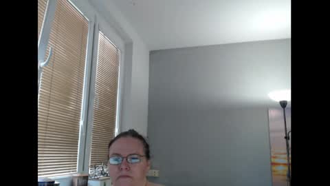 Snapshot of sweetboobs85h chatting on 03.30.26 Sweetboobs85h online show from 03.30.26