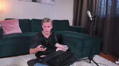 your Alex  online show from 06.25.26