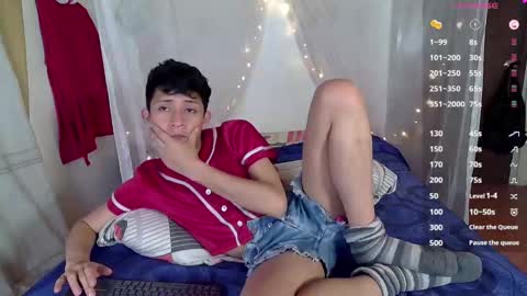 Snapshot of sweetc4meron chatting on 01.21.25 Cameron Alejandro online show from 01.21.25