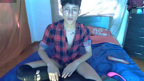 Snapshot of sweetc4meron chatting on 09.27.25 Cameron Alejandro online show from 09.27.25