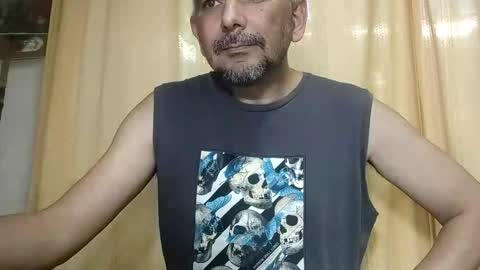 Snapshot of sweetcuervo chatting on 11.23.25 sweetcuervo independent model online show from 11.23.25