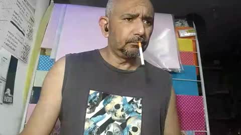 Snapshot of sweetcuervo chatting on 12.17.25 sweetcuervo independent model online show from 12.17.25