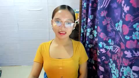 SOPHIA online show from 03.12.25