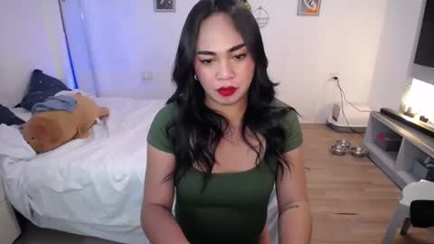 Snapshot of sweetcuteangel chatting on 02.05.25 angel 3 online show from 02.05.25