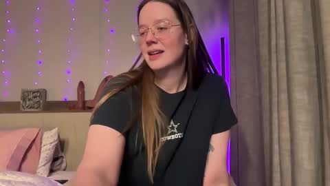 Delilah Samson online show from 12.10.24