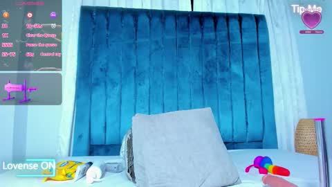 Mia online show from 10.08.25