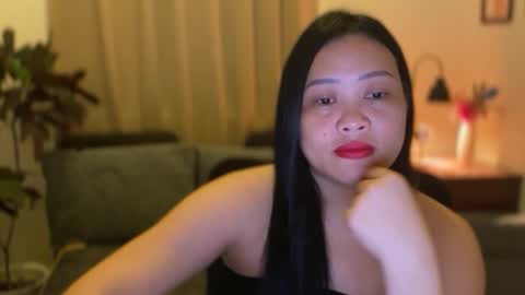 Snapshot of sweetestsmile_ chatting on 11.21.25 Khaye online show from 11.21.25