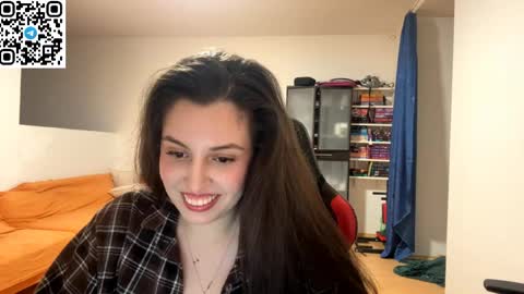 Snapshot of sweetfenomen67 chatting on 05.20.26 Joanna online show from 05.20.26