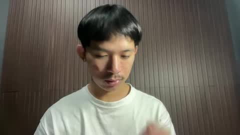 Snapshot of sweetguy102103 chatting on 03.10.26 khrayan online show from 03.10.26