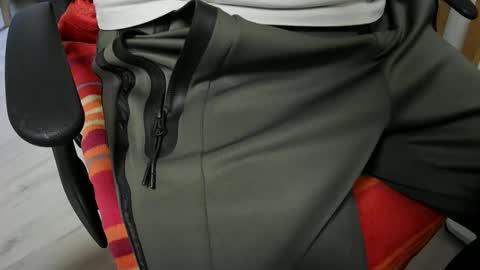 Snapshot of sweethard77 chatting on 01.16.25 sweethard77 online show from 01.16.25