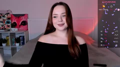 Snapshot of sweetie_candy_ chatting on 10.12.25 Hannah online show from 10.12.25