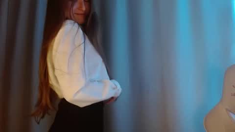 Annie online show from 02.27.26