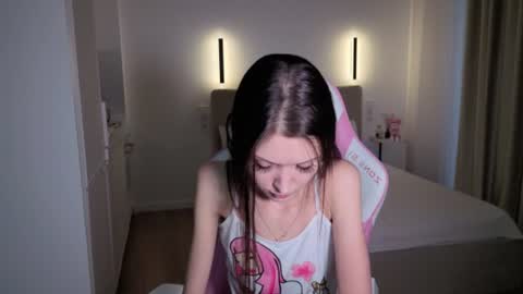 Snapshot of sweetiebones chatting on 07.11.26 bratty gf online show from 07.11.26