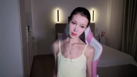 Snapshot of sweetiebones chatting on 07.26.26 bratty gf online show from 07.26.26