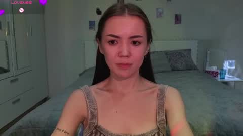 Snapshot of sweetieee_kira chatting on 06.26.26 sweetieee_kira online show from 06.26.26