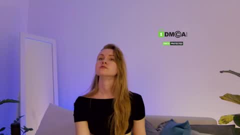 Snapshot of sweetkira1 chatting on 04.19.26 SweetKira1 online show from 04.19.26