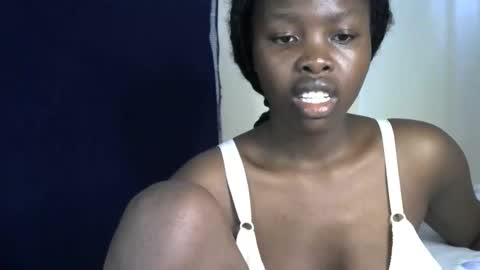 Snapshot of sweetkirrie chatting on 05.20.26 sweetkirrie online show from 05.20.26