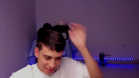 Lian online show from 12.08.24