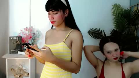 Snapshot of sweetlunarose chatting on 04.23.26 lilcherry online show from 04.23.26