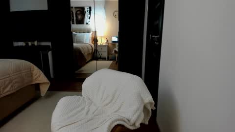 Nicole online show from 01.15.25