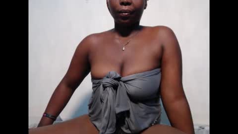 sweetnectarx online show from 12.04.25