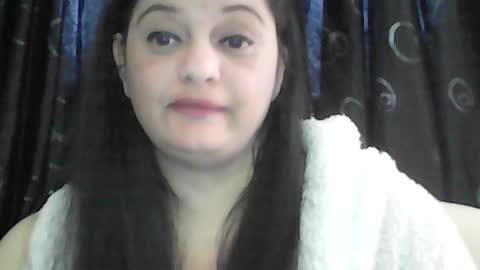 Snapshot of sweetness_angel chatting on 07.13.26 Trisha angel online show from 07.13.26