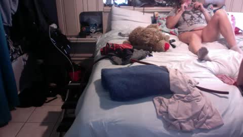 WeAim2PZzz online show from 12.09.24