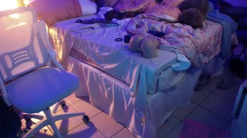 WeAim2PZzz online show from 02.03.25