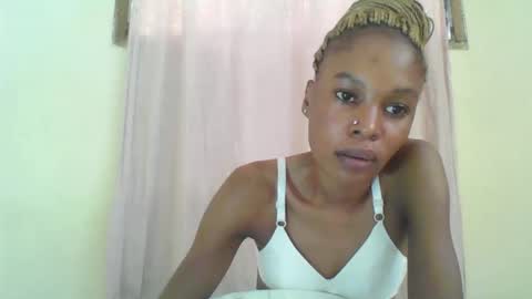 Snapshot of sweetpetite254 chatting on 02.11.25 ESTHER online show from 02.11.25