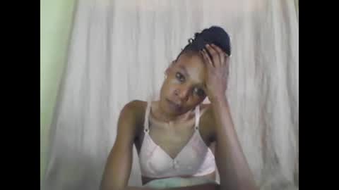 Snapshot of sweetpetite254 chatting on 03.10.25 ESTHER online show from 03.10.25