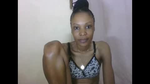 Snapshot of sweetpetite254 chatting on 09.20.25 ESTHER online show from 09.20.25