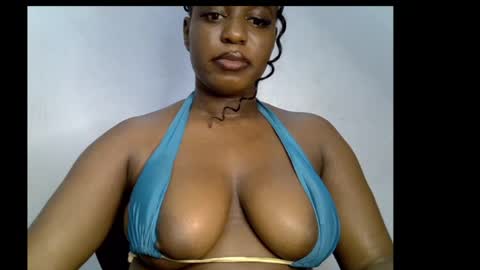 Snapshot of sweetpetitgirl chatting on 04.16.26 LILY BRANDY online show from 04.16.26