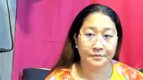 Snapshot of sweetpilipina88 chatting on 02.05.25 MIA online show from 02.05.25