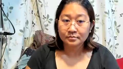 Snapshot of sweetpilipina88 chatting on 11.10.25 MIA online show from 11.10.25