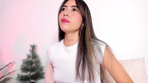 Snapshot of sweetpussyhot_ chatting on 12.20.24 Hello Welcome Im here from WEDNESDAY to SUNDAY 430am to 830am and 3 to 7 timeMONDAY and TUESDAY i rest online show from 12.20.24