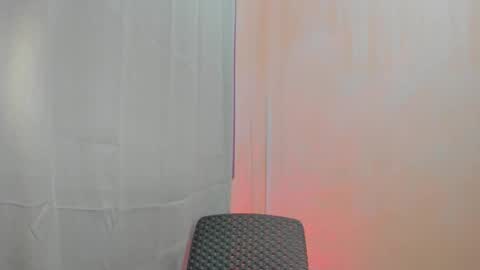 Mia online show from 12.03.25