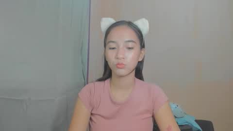 Mia online show from 12.05.25