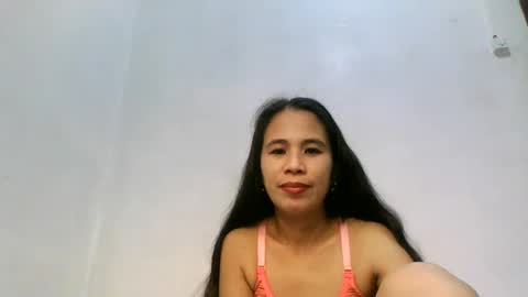 Snapshot of sweetsexylyn chatting on 12.23.24 sweetsexylyn online show from 12.23.24