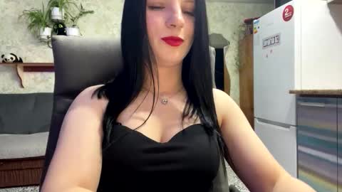 Snapshot of sweetshy99 chatting on 03.25.26 Sweet Shy online show from 03.25.26