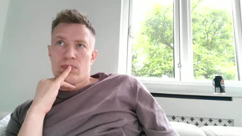 Snapshot of sweetsinner83 chatting on 06.16.26 sweetsinner83 online show from 06.16.26