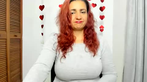 Snapshot of sweetsofia5 chatting on 12.14.24 Sofia online show from 12.14.24