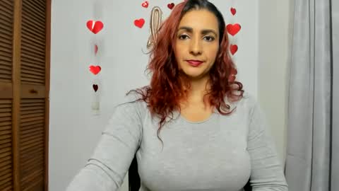 Snapshot of sweetsofia5 chatting on 12.17.24 Sofia online show from 12.17.24