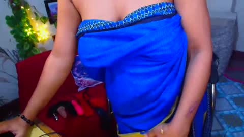 SweetSour online show from 11.21.25