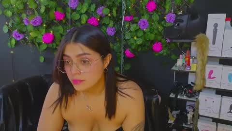 Snapshot of sweett_mollyy chatting on 06.09.26 Molly - INDEPENDENT MODEL online show from 06.09.26