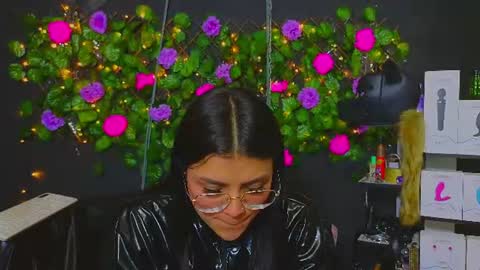 Snapshot of sweett_mollyy chatting on 07.18.26 Molly - INDEPENDENT MODEL online show from 07.18.26
